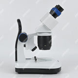 Бинокулярный стереомикроскоп AHT-34 с поворотным объективом (1x-3x) и сенсорной регулировкой яркости, светодиодами проходящего и падающего света и аккумуляторными батареями Бинокулярный стереомикроскоп AHT-34 с поворотным объективом (1x-3x) и сенсорной регулировкой яркости, светодиодами проходящего и падающего света и аккумуляторными батареями