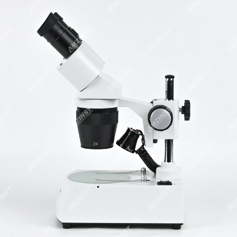 Бинокулярный стереомикроскоп AST-5C Classic с поворотным объективом (2x-4x), штативом и светодиодным проходящим и падающим освещением.  Бинокулярный стереомикроскоп AST-5C Classic с поворотным объективом (2x-4x), штативом и светодиодным проходящим и падающим освещением.