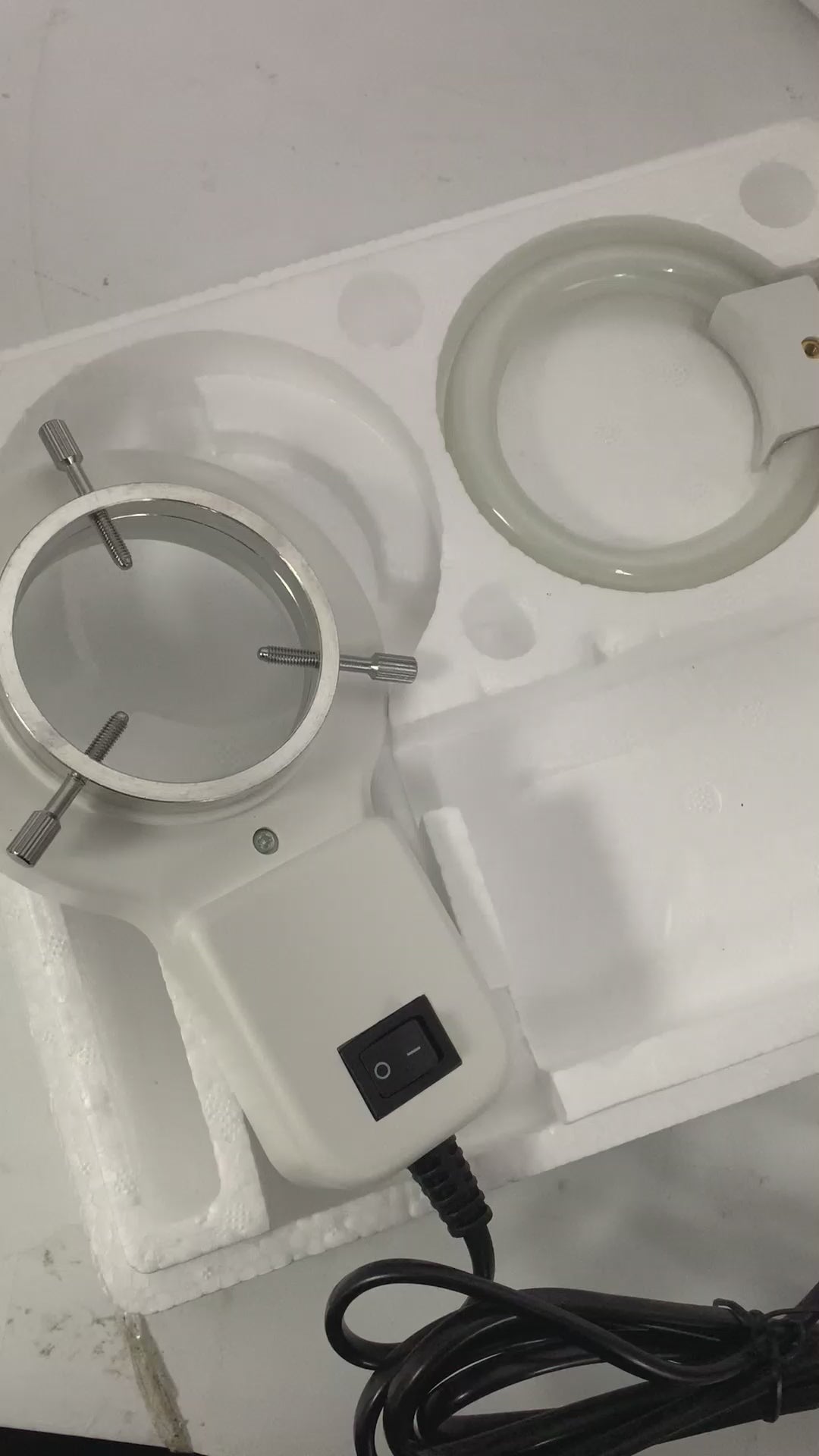 Флуоресцентная кольцевая лампа для микроскопа FL-8 Флуоресцентная кольцевая лампа для микроскопа FL-8