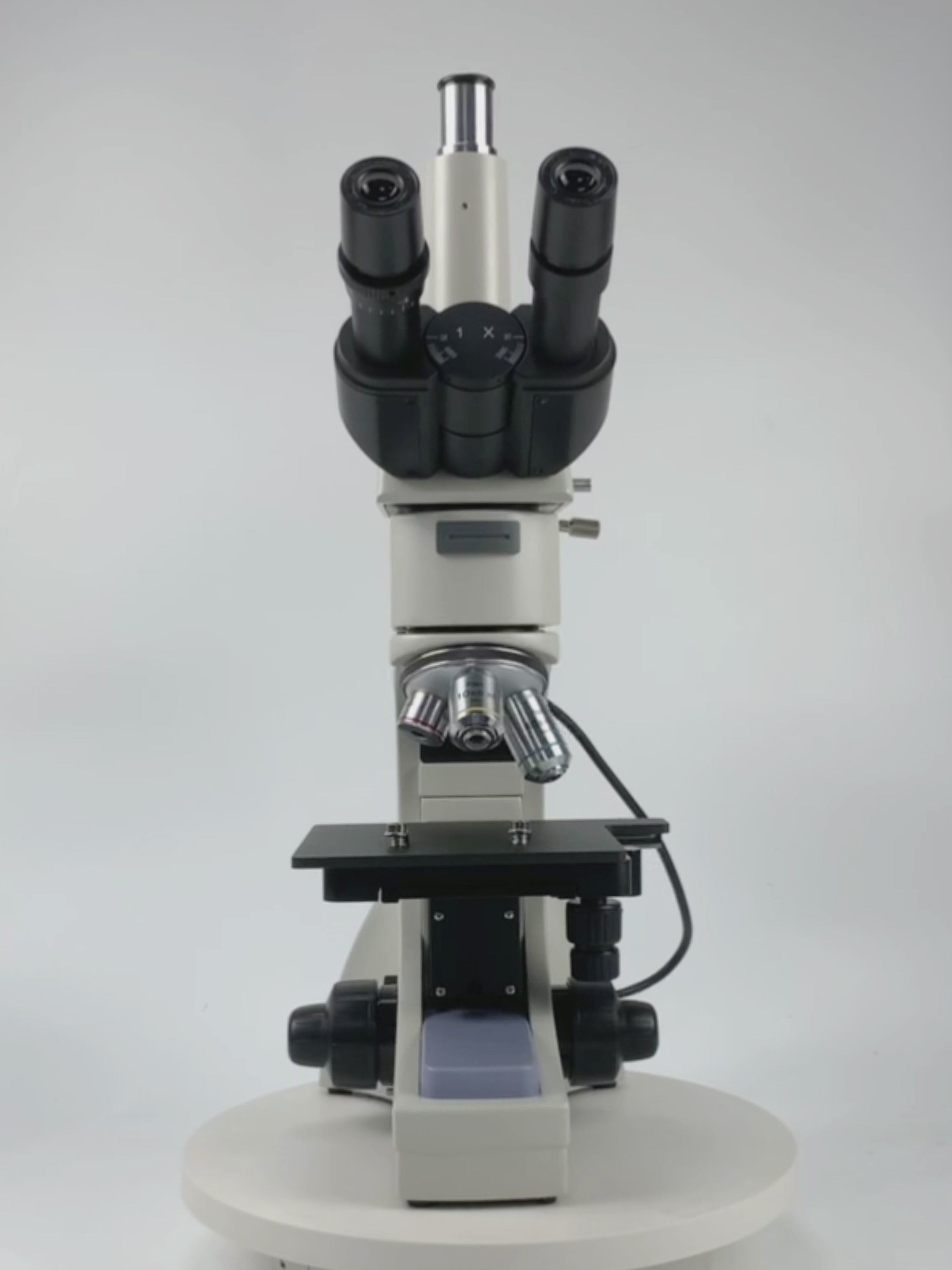 Металлургический микроскоп с отраженным освещением AJX-102RT Металлургический микроскоп с отраженным освещением AJX-102RT