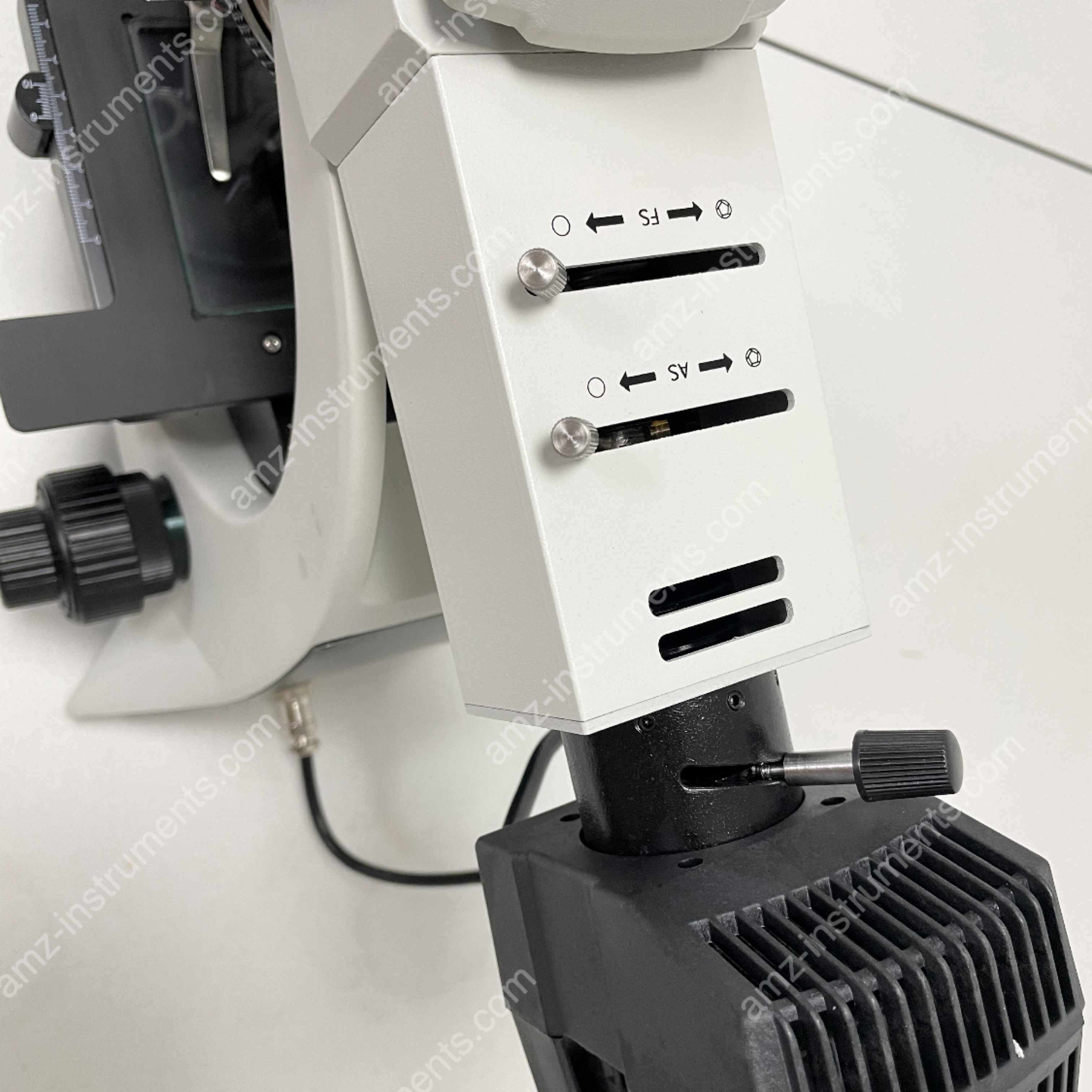 Тринокулярный металлографический микроскоп AJX-20TR 50x-1000x с поляризационной насадкой Тринокулярный металлографический микроскоп AJX-20TR 50x-1000x с поляризационной насадкой