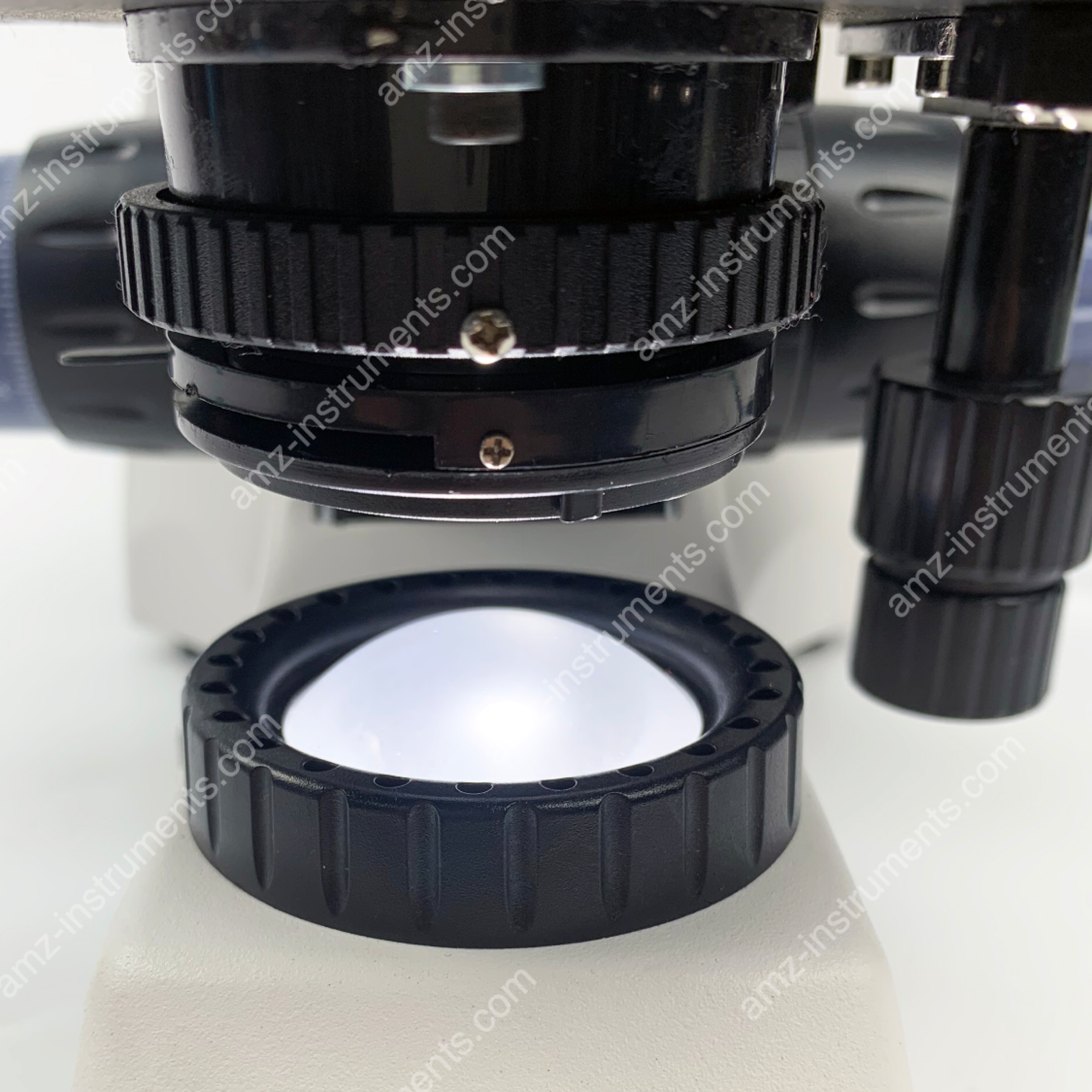 Бинокулярный биологический микроскоп NK-60B 40x-1600x с ахроматическими объективами  Бинокулярный биологический микроскоп NK-60B 40x-1600x с ахроматическими объективами